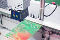 鋰電池噴碼微小、背景復(fù)雜？東集 X4 AI 工業(yè)讀碼器微距視覺清晰捕捉